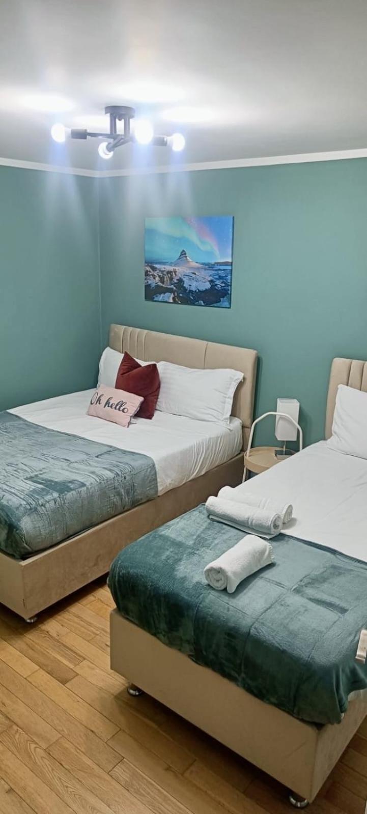 Deluxe Apartment - 1 Min Away From Camden Market And Station London Bagian luar foto